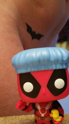 bat-tat:  Deadpool day is finally here!!!!!!!