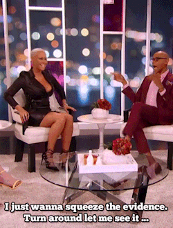problemsolvingproblem:  verylilpimpin:  butwegotnomoney:  callmespike:amazingadri:  😩😭  Im tryna be as blessed as he was I can feel the salt thru my phone  LOL her hatin ass in the red  Gay dudes get to touch Amber Rose’s booty….hmmmmm