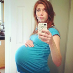 nonudepreg:The beauty of the female pregnant