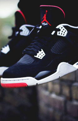 Bred 4s by ymor80