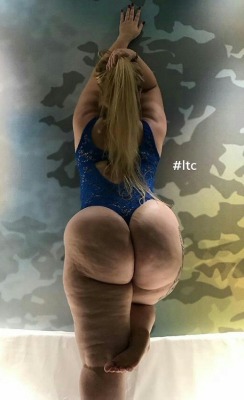 Big sexy juicy ass 