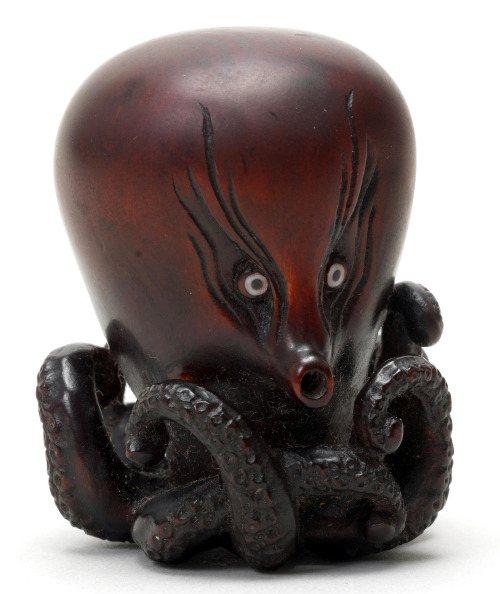 blondebrainpower:Netsuke octopusJapan, 19th century
