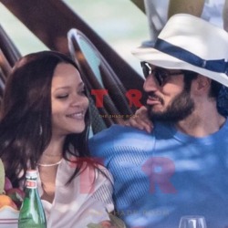 hellyeahrihannafenty:  Rih and Hassan in Italy
