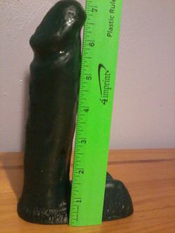 Korra’s Blue dick toy - Thick toywell, certain people wanted to know what toy i play with and use. this is it.Toy: 7-8 inches, 3-4 inches thick.