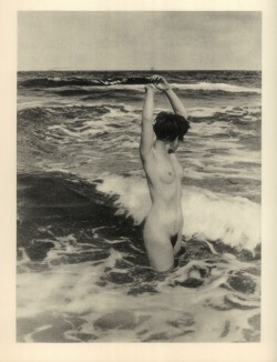 lauramcphee:  from La beauté de la femme, 1933 (Daniel Masclet) 