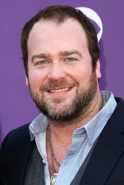 whoframedterryturtle:  Lee Brice is one sexy mother fucker. I’d love for him to stick that delicious cock in me.