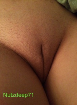 lovepeachesandcream:  Freshly shaved and ready to play.  Super sexy pussy 😏 we both love it! Make sure you guys go follow @nutzdeep71 for more sexy pictures like this 😳
