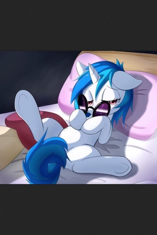 mysticbrony:  Source:unknown adult photos