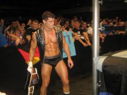 rwfan11:  Cody Rhodes - killer abs! 