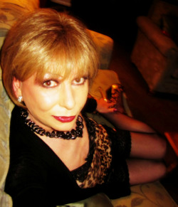 hgillmore: Well Dressed Crossdressers and Transgendered Women  One look and you&rsquo;re hooked