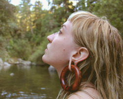 diabloorganics:  Apolysis in our Bloodwood Hoop Plugs! We love seeing our plugs and ear weights on beautifully modified individuals… and seeing them in their natural habitat on a beautiful lady with stretched lobes is more than we can ask for! 
