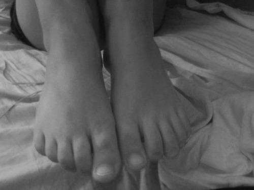 teen&ndash;slut:  my little feet for those of you with a foot fetish ;) 
