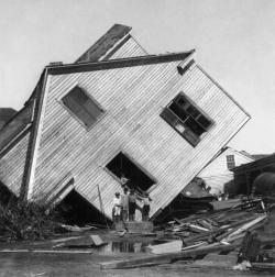 historicaltimes: Aftermath of the Galveston, Texas, hurricane of 1900 via reddit 