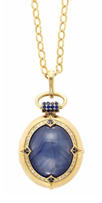 diamondsinthelibrary:  What do you think of the design of this piece? It’s a gold locket with a large star sapphire and small sapphires and diamonds. (Via Doyle New York.) 
