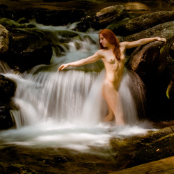 christiannaturist:  billymonday:  Waterfall #1 (2007) I’ve made quite a study of nudes in my local waterfalls. This was my first attempt, made in the spring of 2007. My perspective on the theme has changed since then but I’m still happy with this
