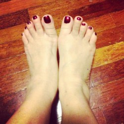 ifeetfetish:  Love @yummyjennyyenny’s feet and thse cherry toes! 😌😌😍😍 #feet #footfetish #toes #cherry #pedicure #jenny #lovethem #suckables #footporn #footfetishgang by everyonesfeet http://ift.tt/1Br8z81
