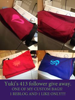 ixyukixi:  HI EVERYONE!!!!! I AM DOING ANOTHER GIVE AWAY. THIS IS MY SECOND ONE. FIRST TIME I GAVE AWAY A PLUSHIE, BUT THIS TIME IM GIVING AWAY A CUSTOM MADE BAG!!!!!! ~*Da Rulez*~  Only 1 reblog and 1 like count ( so 2 chances for everyone, and yes