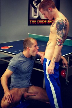 jaygordon1981:  Tatted frat ginger getting a blow job from his stud bro  