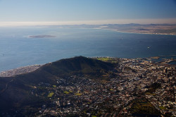 iwannabeyourmovie:  Cape Town by WordSquatch on Flickr.Cape Town.
