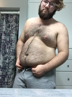 kylexl:  Scale says same weight, belly says bigger…