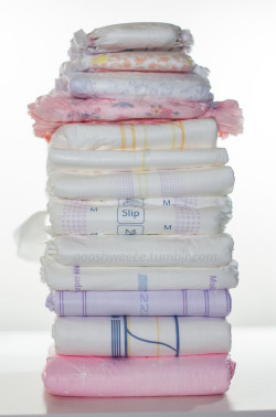 aaashweeee:  So, I thought this would be interesting. This is almost every different type of diaper I have right now…From top to bottom:Goodnites (L-XL)Underjams (L/XL)Always Discreet (S/M)Sanrio Hello Kitty (M)Abena S2Tena Basic Super (M)Tena Slip