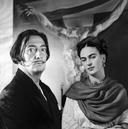 lusteens:  vehxt:  crackheadparis:  Frida Kahlo &amp; Salvador Dali.  best picture oh my god  she’s beautiful 