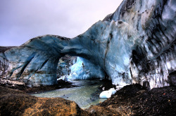 meowntain:  Kverkfjöll ice caves (by Gareth