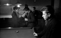 trembling-colors:Frank Horvat - 1954, London, teenagers