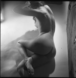 vivipiuomeno1:  Peter Basch ph. - artistic nude of Joan Gahan 