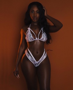 thedopeapproach:  Asha Monet | Alcole    | thedopeapproach.tumblr.com |