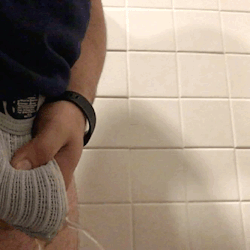 runtpup: Following @pupvidhra instructions and pissing in my jock at work