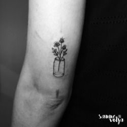 little&ndash;tattoos:    sannevolja  