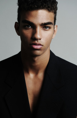 black-boys:  Malik Lambert at Ford Models 