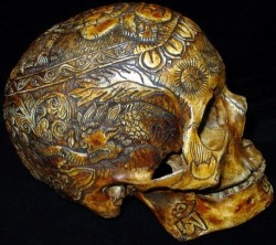spoookyscary:  Carved skull. 
