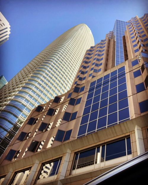 @salesforce #salesforcebuilding #sanfrancisco #skyscrapers #westcoast  https://www.instagram.com/p/CaRHGoLrnZOM04GpkKQEXyO7zQaKY9O-clkieI0/?utm_medium=tumblr