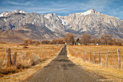 comfortandpain:  country road near Lone Pine by alicecahill on Flickr.