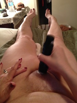 Parkercoltrane:floydr84:  Playing With My Cum Filled Pussy And Cumming So Good For