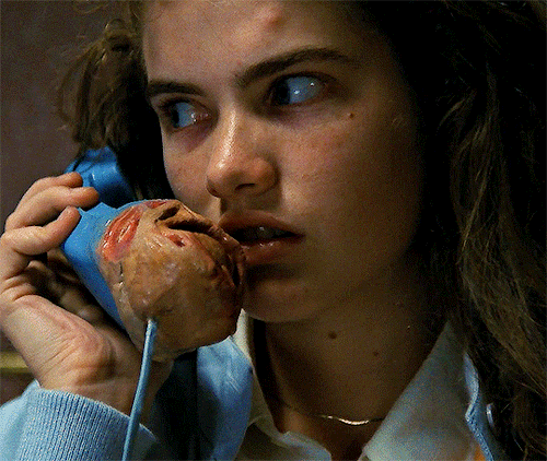 neve-campbells:Nat’s 1K Celebration ↳ Favourite horror movie - A Nightmare on Elm Street (1984)  dir. Wes Craven (🎁 for @jamiiefraser)​