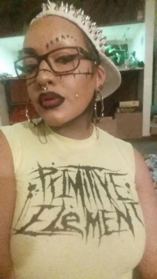 social-justice-paula-dean:  social-justice-paula-dean:  My makeup was cute yesterday My best friend lost her virginity to the lead singer of this band lol   shout out to the weird black kids dys blackout, I hope yall r havin a nice day