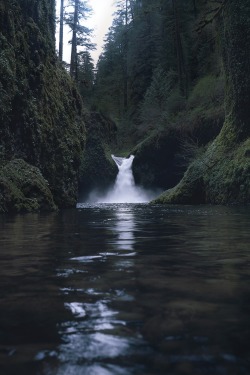 decepticun:  Punchbowl Falls, Oregon | by Chris
