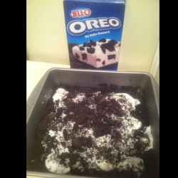 Yeah I started baking every night. #oreo #lonelynights #fatass #brb #heaven #cake (at Edge Castle)