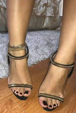SEXY TOES