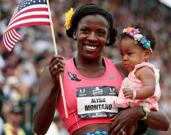trebled-negrita-princess:  superselected:  Alysia Montaño Wins 800 Meter Race After Giving Birth Less Than a Year Ago.She trained throughout her pregnancy, and even won a 600 Meter race just 6 months after giving birth.  black mommy excellence 