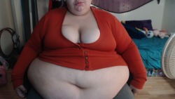 cute-fattie: oops this doesnt fit anymore wishlist message me about panties and custom content! 