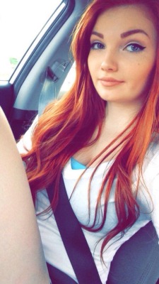 blondebarbiebimbo:  Chivettes put their car selfies on cruise control (51 Photos)http://thechive.com/2015/04/27/chivettes-put-their-car-selfies-on-cruise-control-51-photos/#gallery-item-2 Chivettes put their car selfies on cruise control (51 Photos)