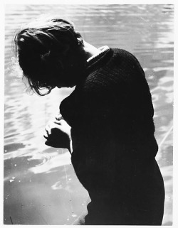 [Child Facing Water; Seen From Back] André Kertész , 1938