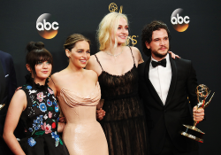 iheartgot:  Maisie Williams, Emilia Clarke, Sophie Turner, and Kit Harington of ‘Game of Thrones,’ winner of Outstanding Drama Series, pose in the press room at the 68th Annual Primetime Emmy Awards at Microsoft Theater on September 18, 2016 in Los