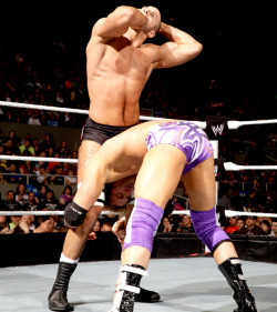 wweass:  It’s always great to see Zack Ryder bent over. ;) 