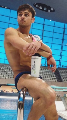 athletic-collection:Tom Daley