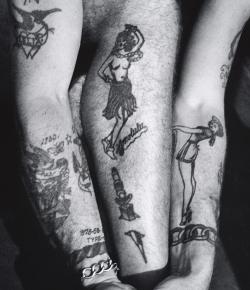 John Gutmann, “Honolulu” Legend and Arms Tattoos, 1945